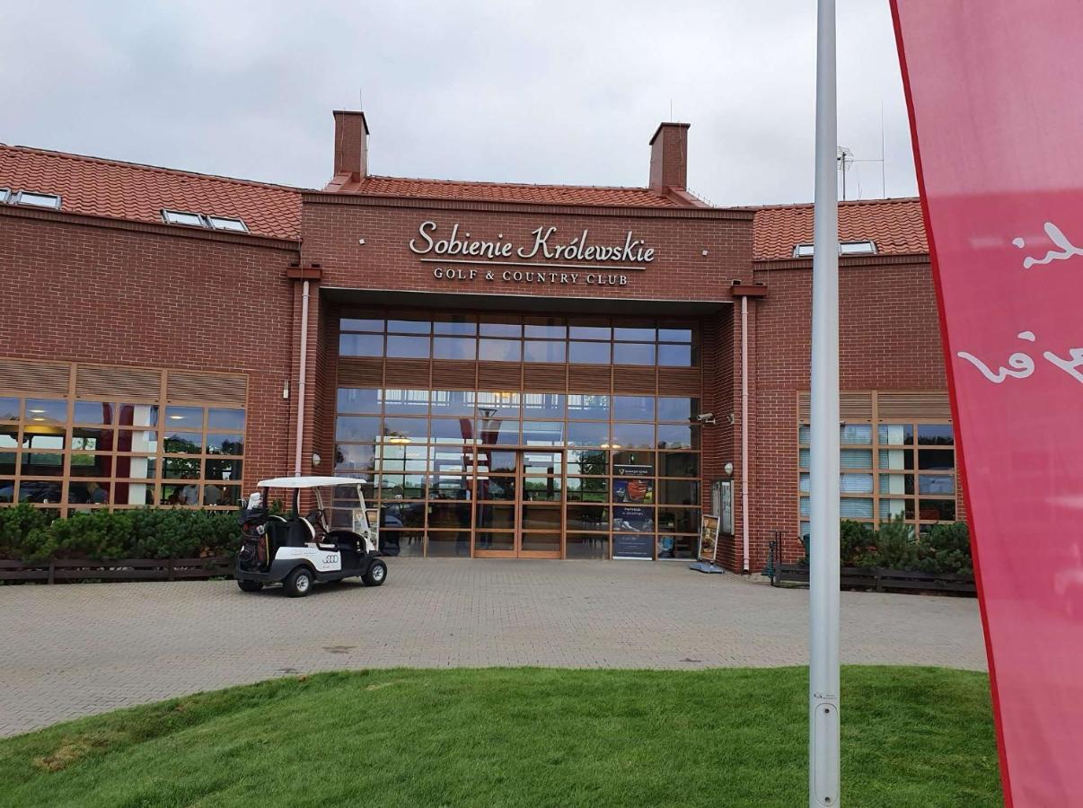 Apartgolf Sobienie Krolewskie Sobienie Szlacheckie Exteriör bild